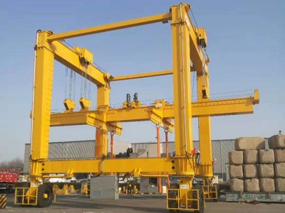 Double beam mobile gantry crane features